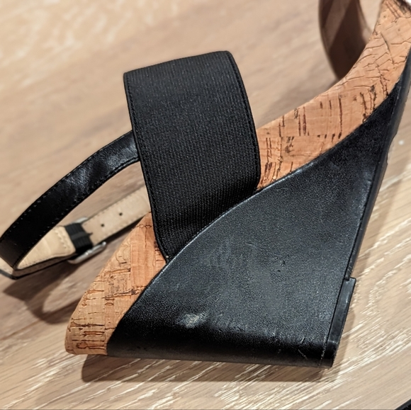 BCBGeneration Black and White Wedges Size 8 - Picture 2 of 8